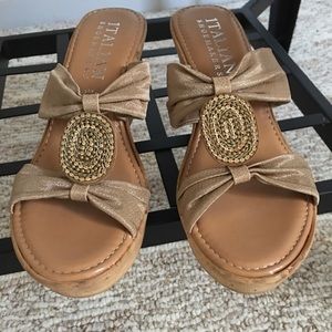 Women’s wedge slip on